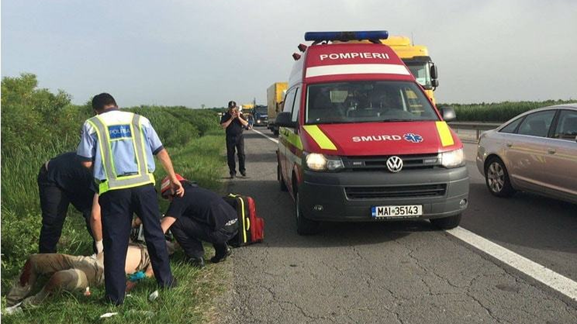 Accident grav pe A1. Sunt 11 victime. Patru ambulanţe SMURD, la faţa locului