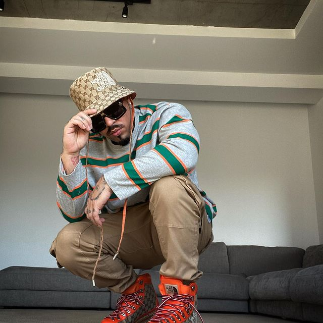 Cum îl ajută Antonia pe Alex Velea să nu ”explodeze” Ce ”rețetă” anti-anxietate aplică „Fratziwear”