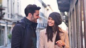 Bancul zilei | Unu iese cu o profă de religie la întâlnire