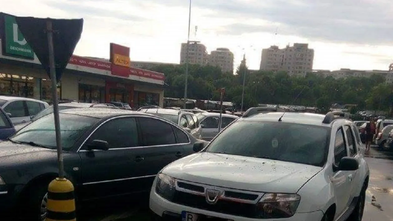 VIDEO. Un vasluian a filmat un polițist care a parcat pe un loc destinat persoanelor cu handicap. Ce a urmat întrece orice imaginație