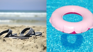Turiștii își „dezgolesc” buzunarele pe litoral! Cât costă un colac din plastic și o pereche de papuci de plajă în Mamaia
