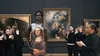 Luvrul surprinde lumea modei: „Mona Lisa” apare pe o rochie realizată din puzzle