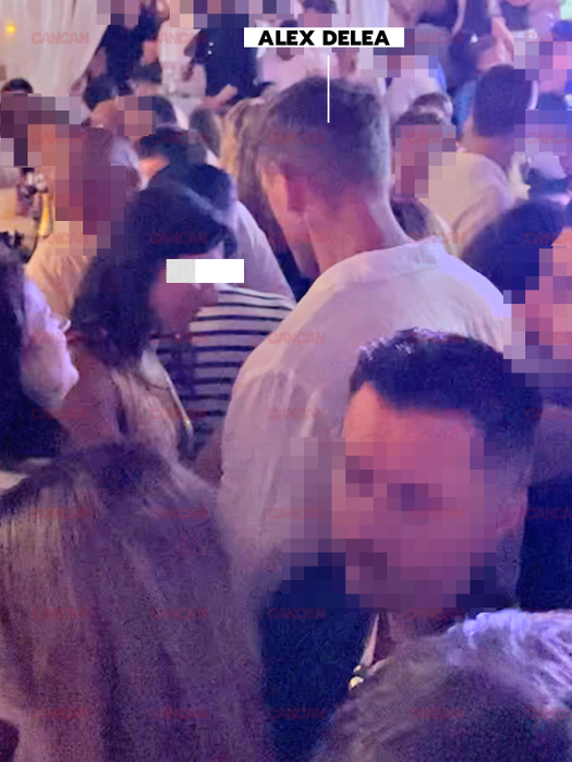 O brunetă îl ademenește pe Alex Delea