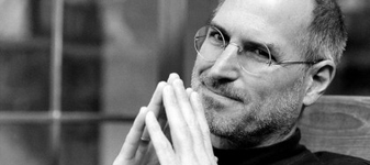 Steve Jobs, omagiat de Apple la 15 ani de la moartea sa. Mesajele publicate de John Ternus și Tim Cook