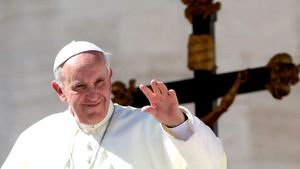 Pandemia a afectat foarte tare și Vaticanul. Papa Francisc taie salariile cardinalilor