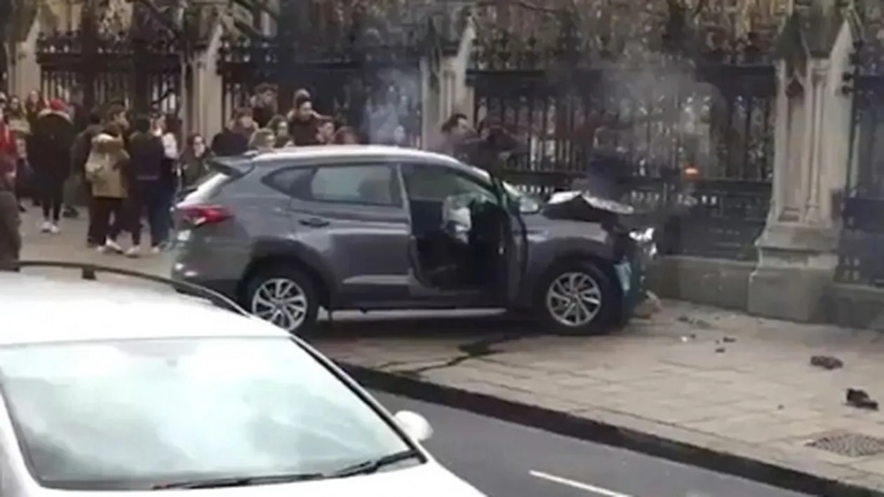 S-a aflat cine este bărbatul care a comis atacul terorist din Londra în care au fost răniţi şi doi români. Premierul britanic a făcut anunţul