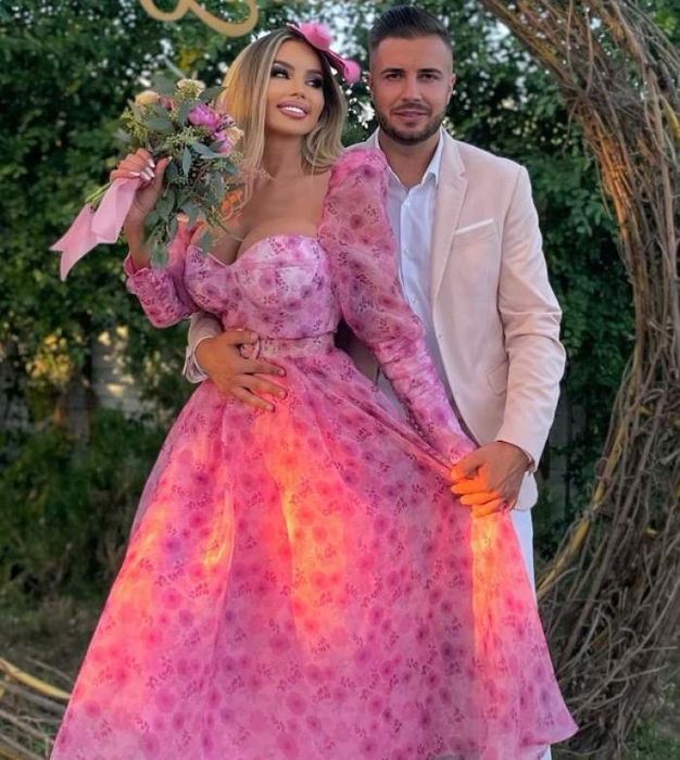EX-prezentatoarea de la Antena 1 s-a despărțit de tatăl copilului în mare secret. După 12 ani de relație, flacăra iubirii s-a stins
