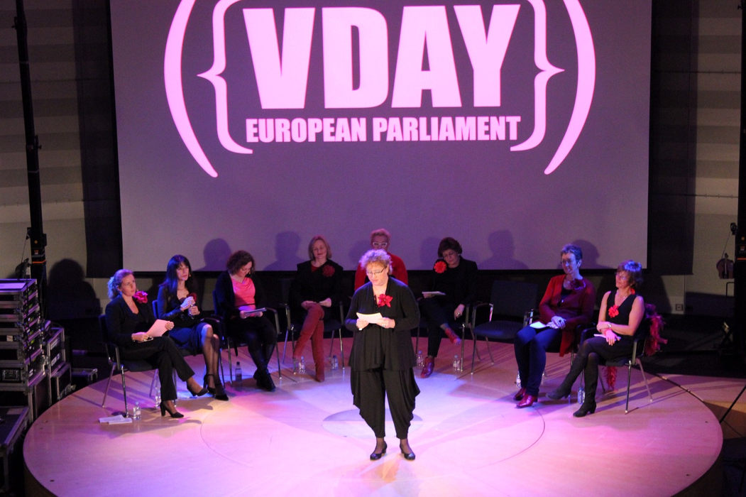 Renate Weber, prestație remarcabilă în "Seven", ”Monologurile vaginului” si ”Speak Truth to power”