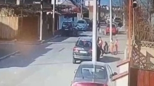 Durere fără margini în familia fetiței de șase ani ucisă de o mașină în zona Andronache! „Trebuia să poarte rochiţa la ziua ei, acum o îmbracă la înmormântare”