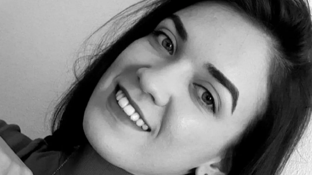 Ea este Simona, tânăra în vârstă de 21 de ani, care a murit imediat după ce s-a întors acasă de la o petrecere de Crăciun