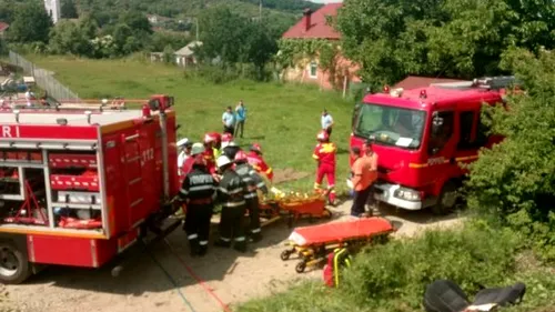 Lacrimi şi durere! Femeia care s-a aruncat cu cei trei copii în faţa trenului la Brăneşti făcuse...