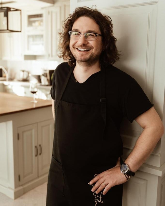 De necrezut! Câți lei costă un burger cu cartofi prăjiți în restaurantul lui chef Florin Dumitrescu de la Antena 1