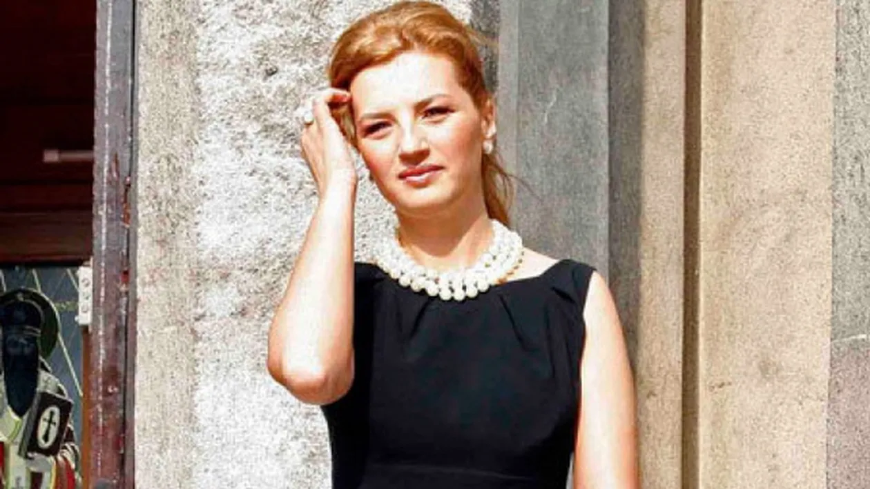 Ioana Basescu, fiica cea mare a presedintelui, s-a casatorit in secret la Azuga! Vezi cine este sotul