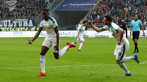 Monchengladbach surclasată la Gelsenkirchen de Schalke 04 » Prima etapă a anului din Bundesliga continuă » Programul și clasamentul sunt aici!
