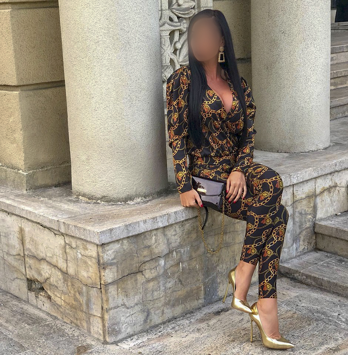 Ispita de la "Insula iubirii" care e acuzată că și-a vândut trupul cu 300€/oră!