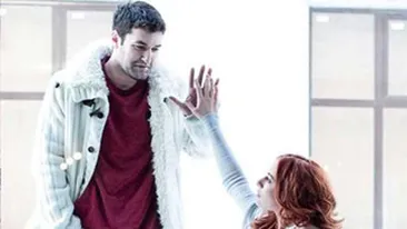 You killed me, when you left me, now you're looking at a dead man walking Versurile hitului lui Smiley facute pentru Laura Cosoi - Crezi ca din vina ei s-au despartit?