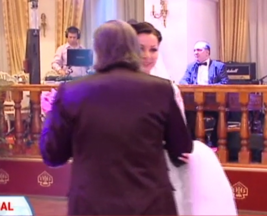 Ieri, Brigitte Sfăt a anunţat pe contul ei de Facebook că divorţează, dar a şters rapid mesajul