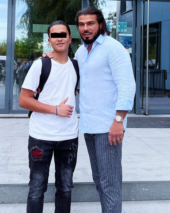 Imagini RARE cu fiul de 17 ani al lui Joseph Adam de la Asia Express. Soțul Andei Adam a mai fost căsătorit cu o româncă