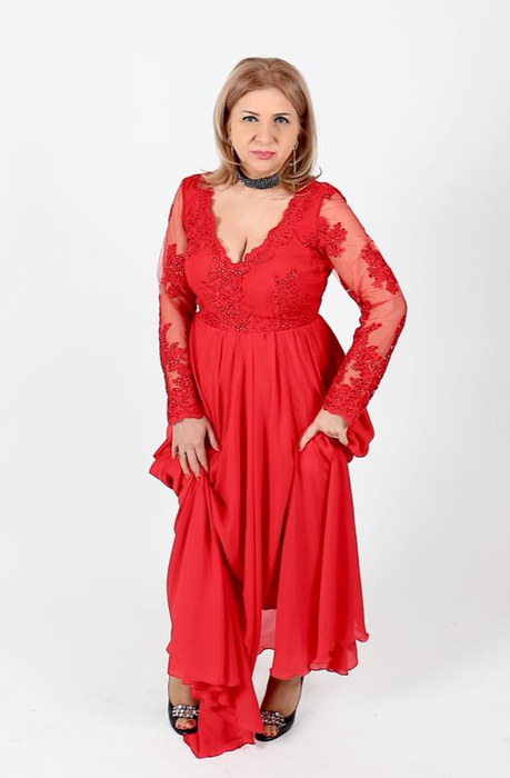 Carmen Șerban, devastată după ce a apărut știrea falsă că a murit: “Eu nu am nevoie să-mi facă părinții infarct!”