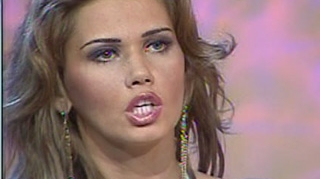 O mai tineti minte pe Oana Zavoranu blonda? Credeti ca ii sta mai bine bruneta?
