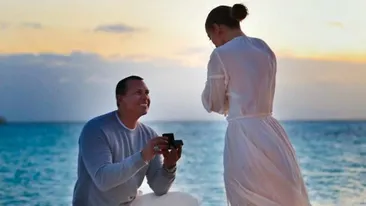 Asta e ultima bombă din showbiz! A fost cerută în căsătorie. Cum arată inelul de logodnă