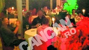 Marii artisti nu se uita niciodata! Malaele si George Alexandru l-au omagiat la sprit pe Dinica