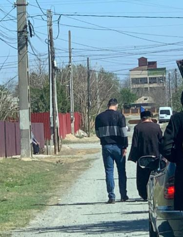 Daniel Ghiță, în doliu! “A murit, toată viața m-a educat cu credință!” Imagini sfâșietoare cu sportivul la cimitir