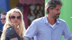 Britney, inselata cu o actrita