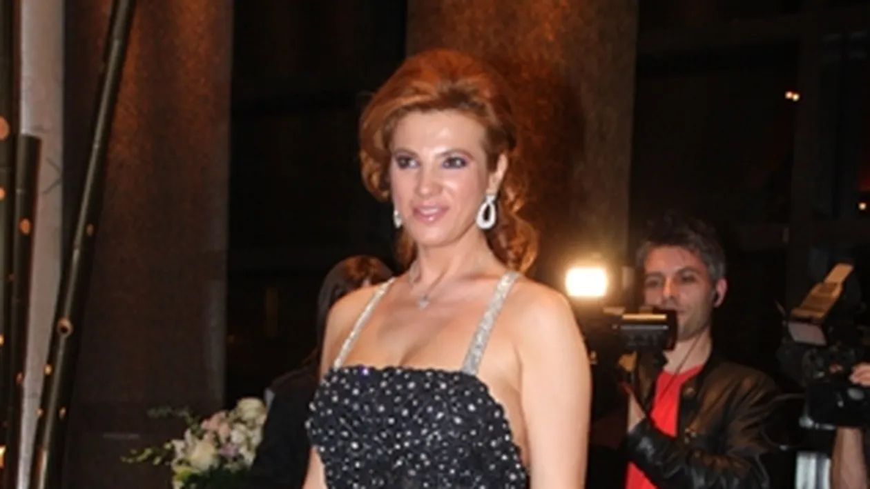 Mihaela Borcea a mers cu fiul la Geneva! Patrick vrea sa studieze acolo!