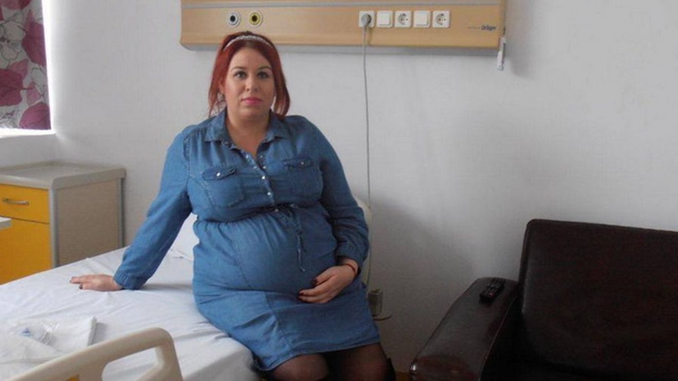TRANSFORMARE INCREDIBILA! Oana Roman a slabit 20 de kilograme dupa nastere! Vezi cum arata acum vedeta si ce dieta urmeaza