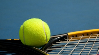 Un barbat din Tulcea a murit pe teren, la finalul unei partide de tenis!