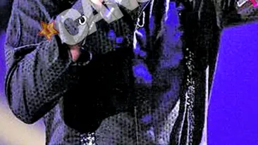 Andrei Leonte nu a venit la intalnire si nu i-a raspuns la telefon, desi acesta venise special de la Medgidia sa se vada cu el! I-a tras teapa lui Iulian Vasile de frica