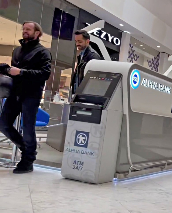 Sorin Brotnei și Mihai Gruia, în Mall Băneasa