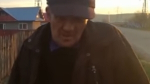 O bătrână moartă din județul Vaslui a fost săltată de mascați direct de pe targă! Motivul este incredibil