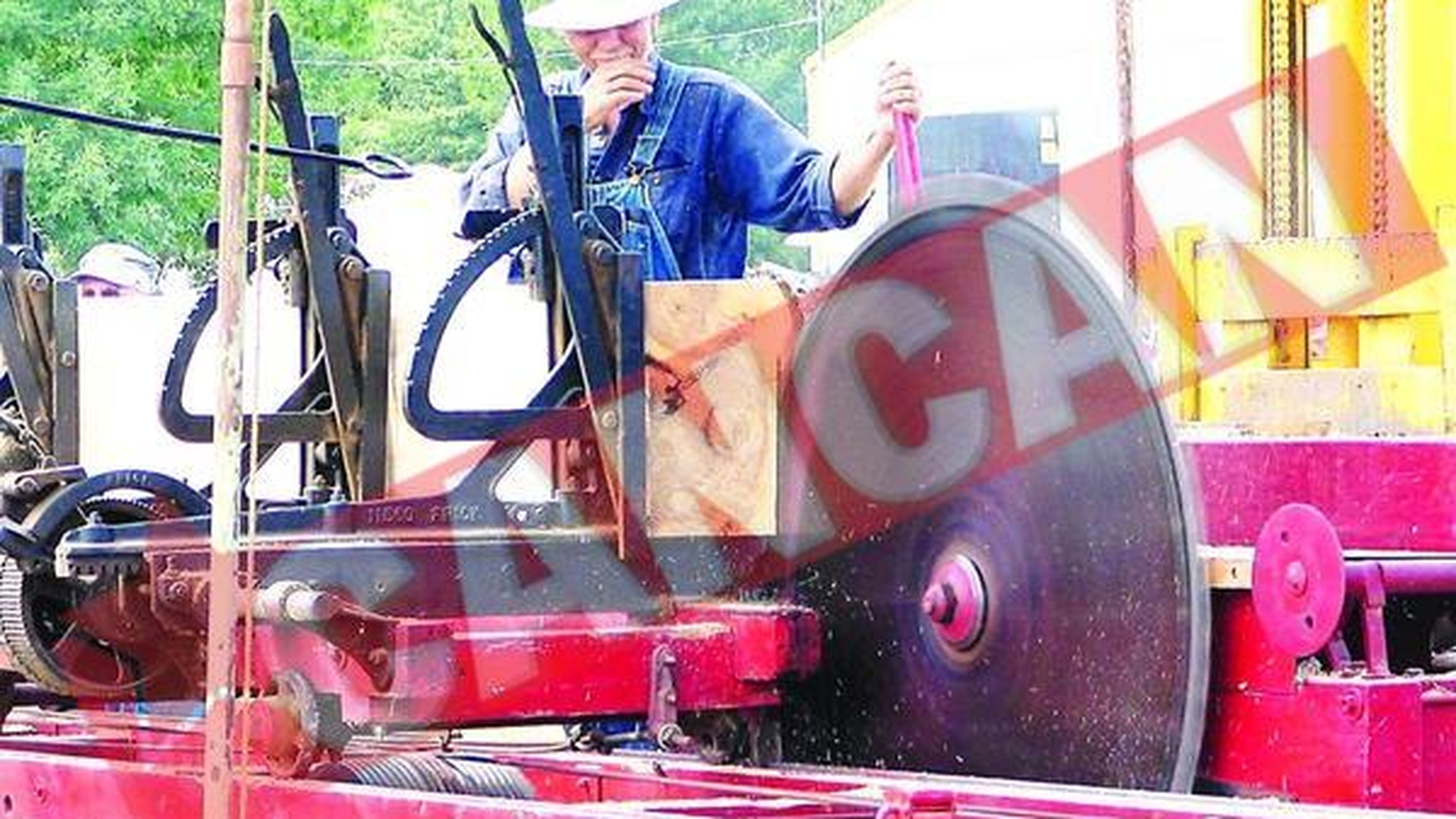 Romanii castiga intre 700 si 2.700 de lei pe luna