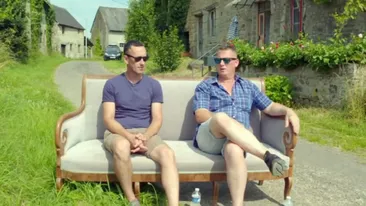 Prețul uimitor pe care l-au plătit doi prieteni pentru un sat din Franța: „Suntem extrem de norocoși”