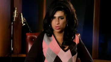 VIDEO Iata cum arata Amy Winehouse inainte sa fie distrusa de alcool