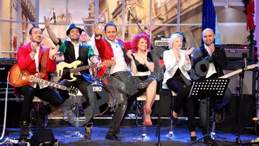 Maruta ne pregateste ceva? Vreau sa-l invit pe Barack Obama pe Happylica, cred ca il pot convinge usor sa vina”