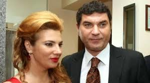Şi-a făcut curaj şi a cerut-o de nevastă pe Mihaela Borcea! Cu ce încearcă să o cucerească