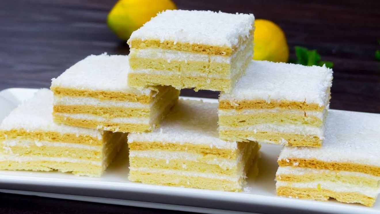 Prăjitura Albă ca Zăpada. E de departe cel mai bun desert pe care îl poți face cu cremă de lămâie