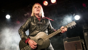 Solistul unei celebre formații rock a murit la doar 66 de ani