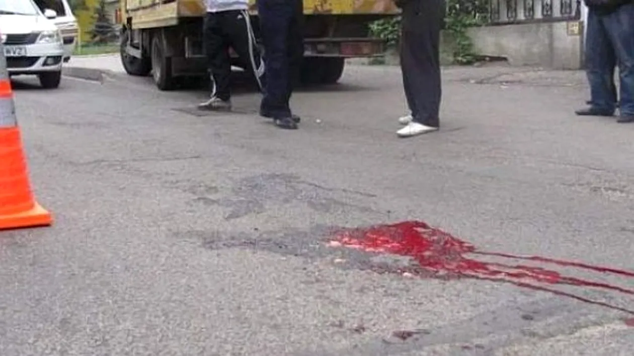 Un bărbat din Bacău a fost călcat intenționat cu mașina de un sătean, din răzbunare