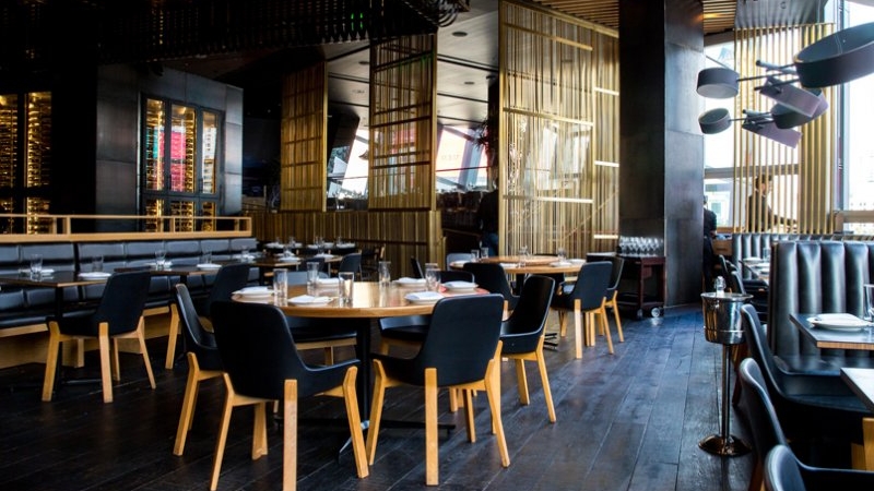 Guvernul vrea să închidă cluburile și restaurantele care nu respectă regulile impuse în pandemie