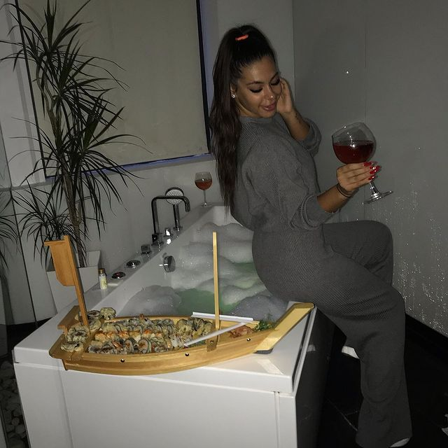 Alexandra face furori printre admiratori / Sursă foto: Instagram