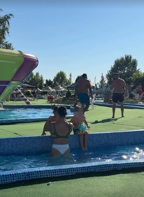 Andreea Popescu și-a afișat noua siluetă la plajă. Vedeta a dat jos 14 kilograme