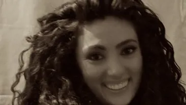 VIDEO Claudia Pavel nu mai scoate piese noi! Fanii ei trebuie sa se multumeasca cu remixuri!