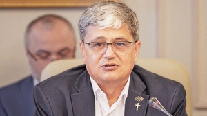 Cum se apără ex-ministrul Finanțelor, Marcel Boloș, după imaginile apărute pe o aplicație de dating pentru bărbați: “Nu mă expuneam în asemenea hal”