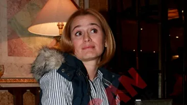 Andreea Esca s-a intors in tara