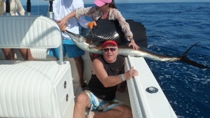 "Milionarul de pe Titanic" l-a pus pe Mos in dificultate! L-a cerut pe Putin in marime naturala si l-a primit tocmai in Costa Rica
