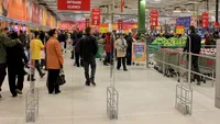 Ma numesc Florin, sunt casier si am o... Cand au vazut asta, clientilor supermarket-ului le-au dat lacrimile